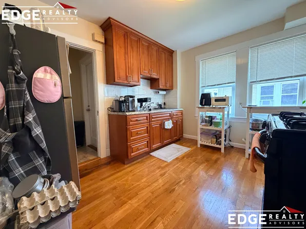 10 Greymere Rd, Boston, MA 02135