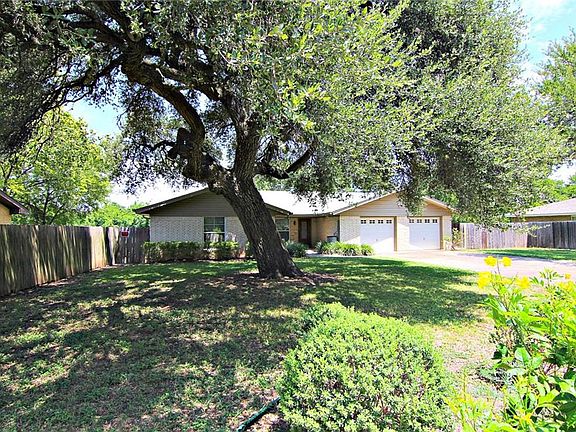 4th image of 1110 Brushy Creek Dr