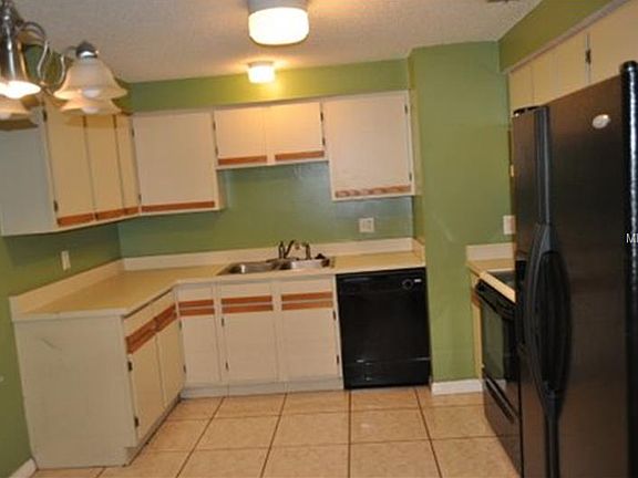 3rd image of 7863 Murcott Cir