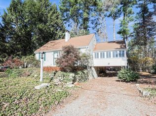 8 Spring St, Norfolk, MA 02056