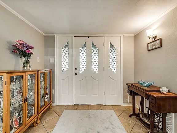 4th image of 2509 Linda Cir