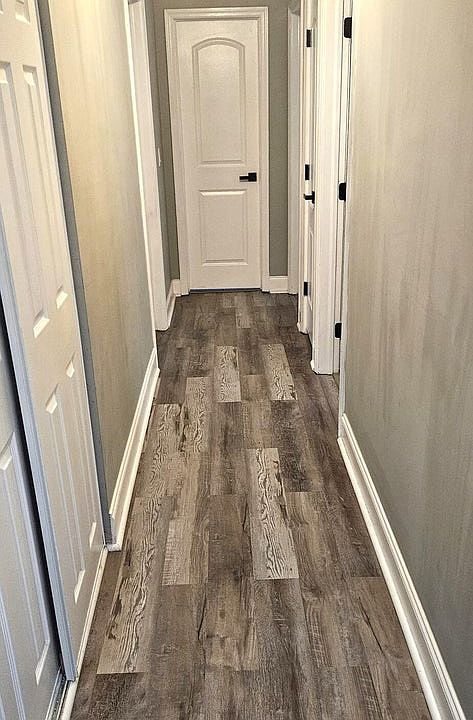 2nd image of 611 Lindell Blvd #611