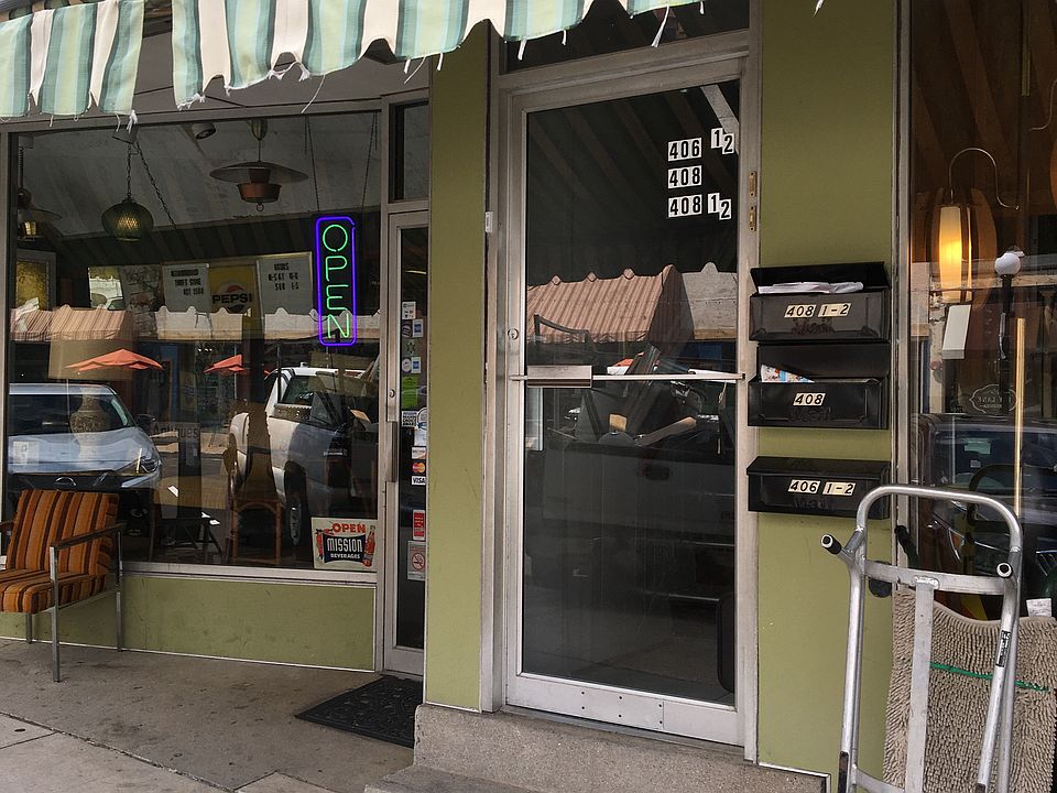 1st image of 406 1/2 N Main St #1