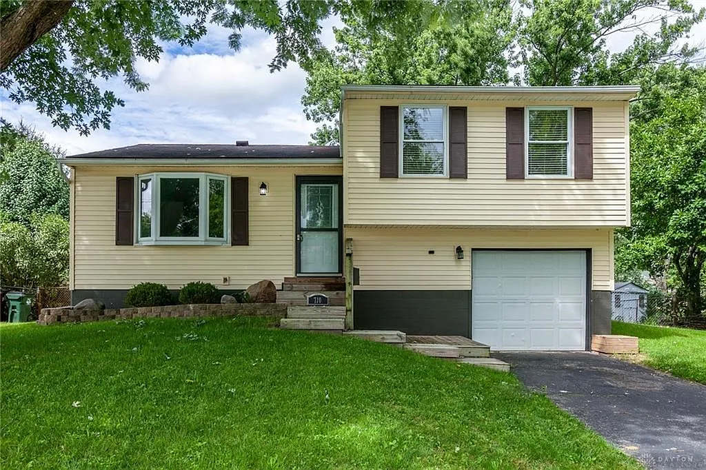 710 Beery Blvd photo 1