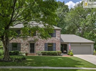 9640 Linden St, Overland Park, KS 66207