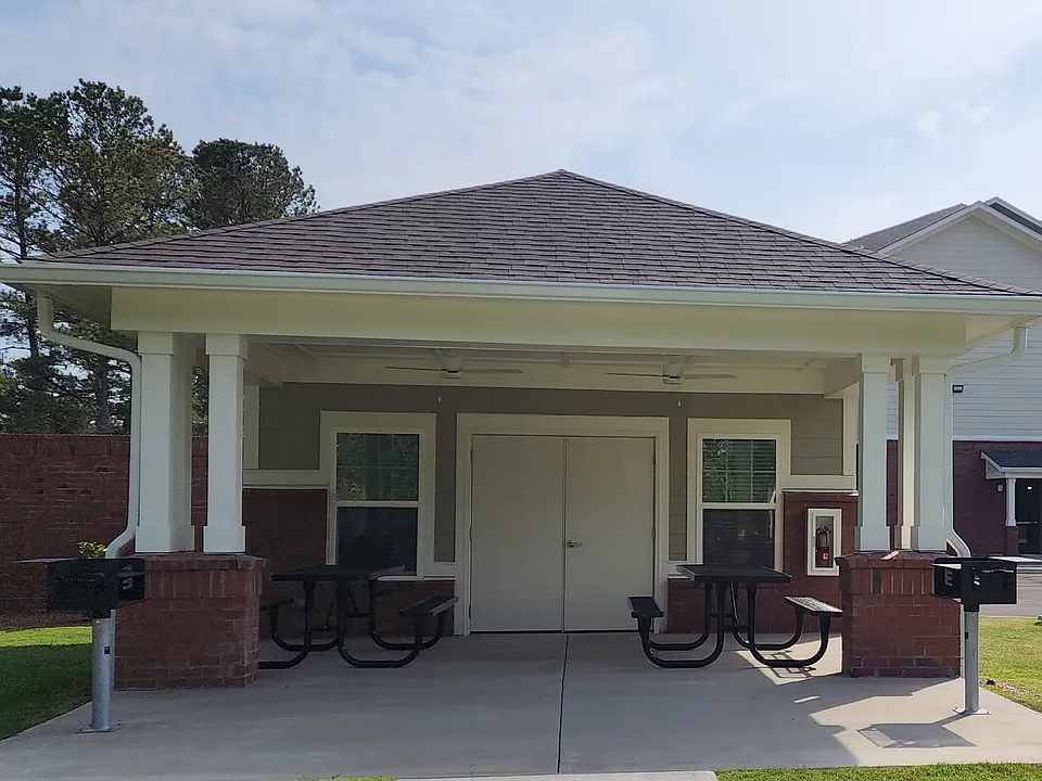 The Magnolia Apartments