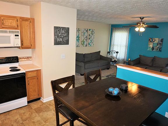 4th image of 3292 Congress Dr