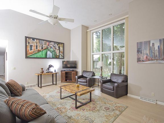 4th image of 96 Medinah Ln