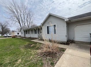 300 E 2nd St, Aroma Park, IL 60910