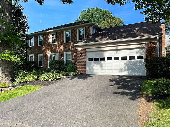 2nd image of 6241 Wilmette Dr