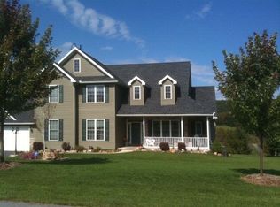 9 Night Hawk Dr, Orwigsburg, PA 17961