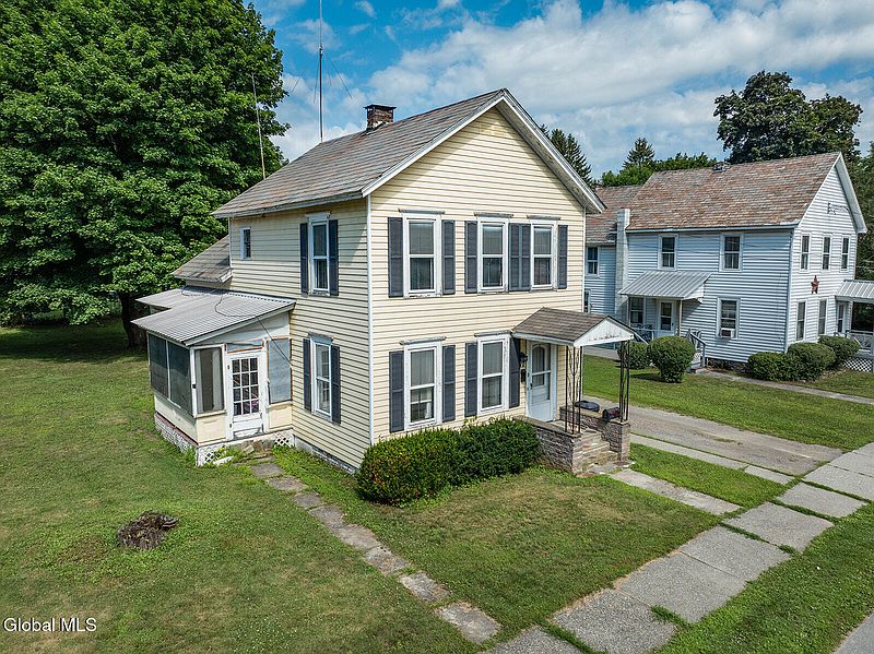 3rd image of 17 Corliss Avenue