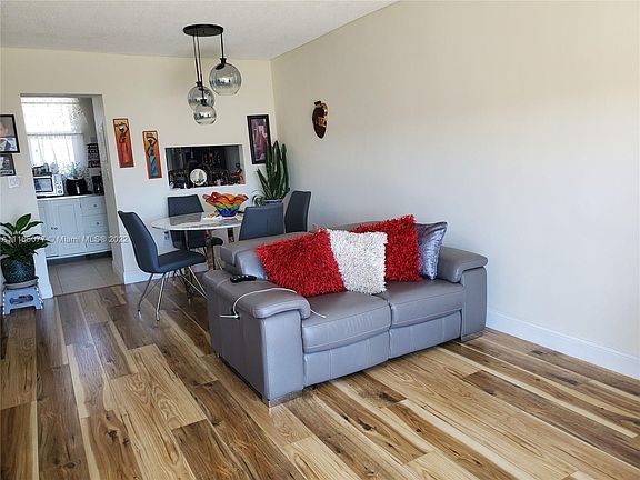 3rd image of 2930 Point East Dr APT E612