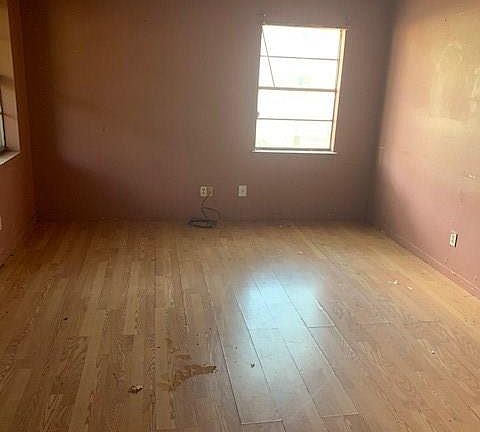 4th image of 407 Avenue M