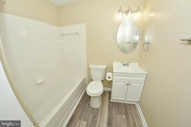 12819 Carousel Ct — Photo 11
