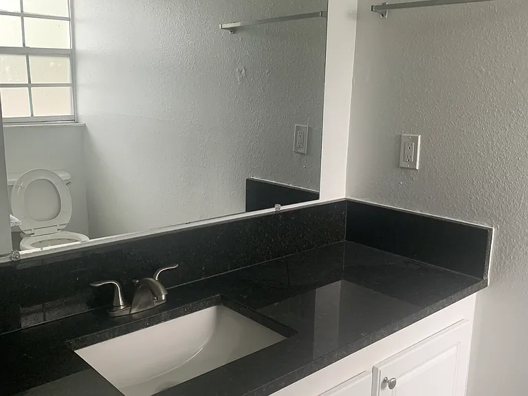 Oak Ridge Apartments — Photo 49