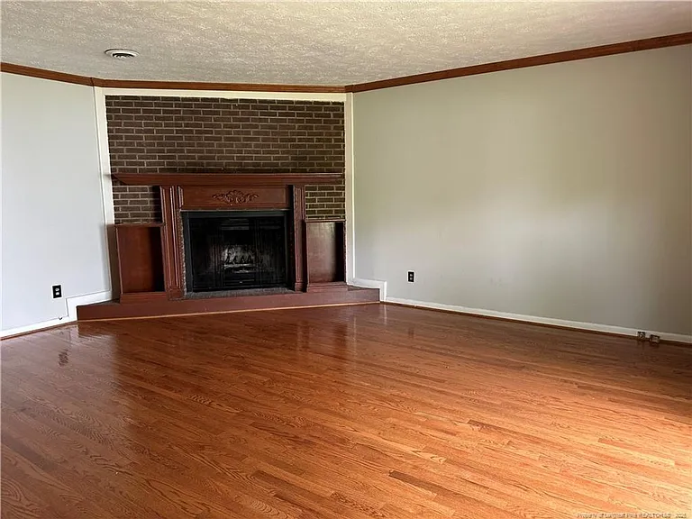 1601 Bluesprings Rd — Photo 9