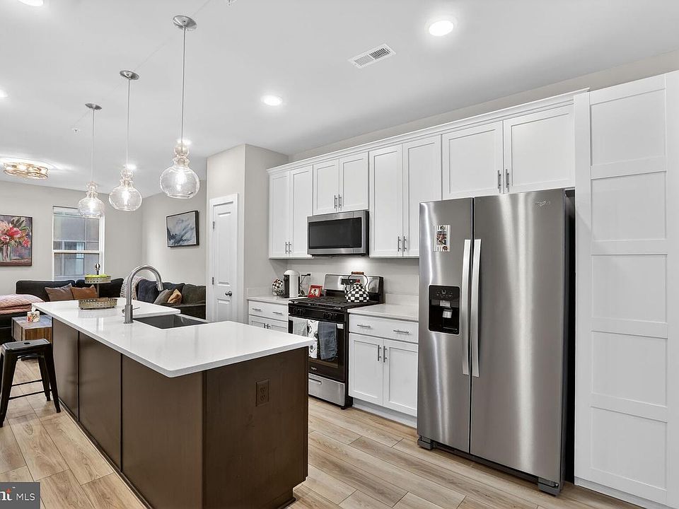 1st image of 112 Glass Ln