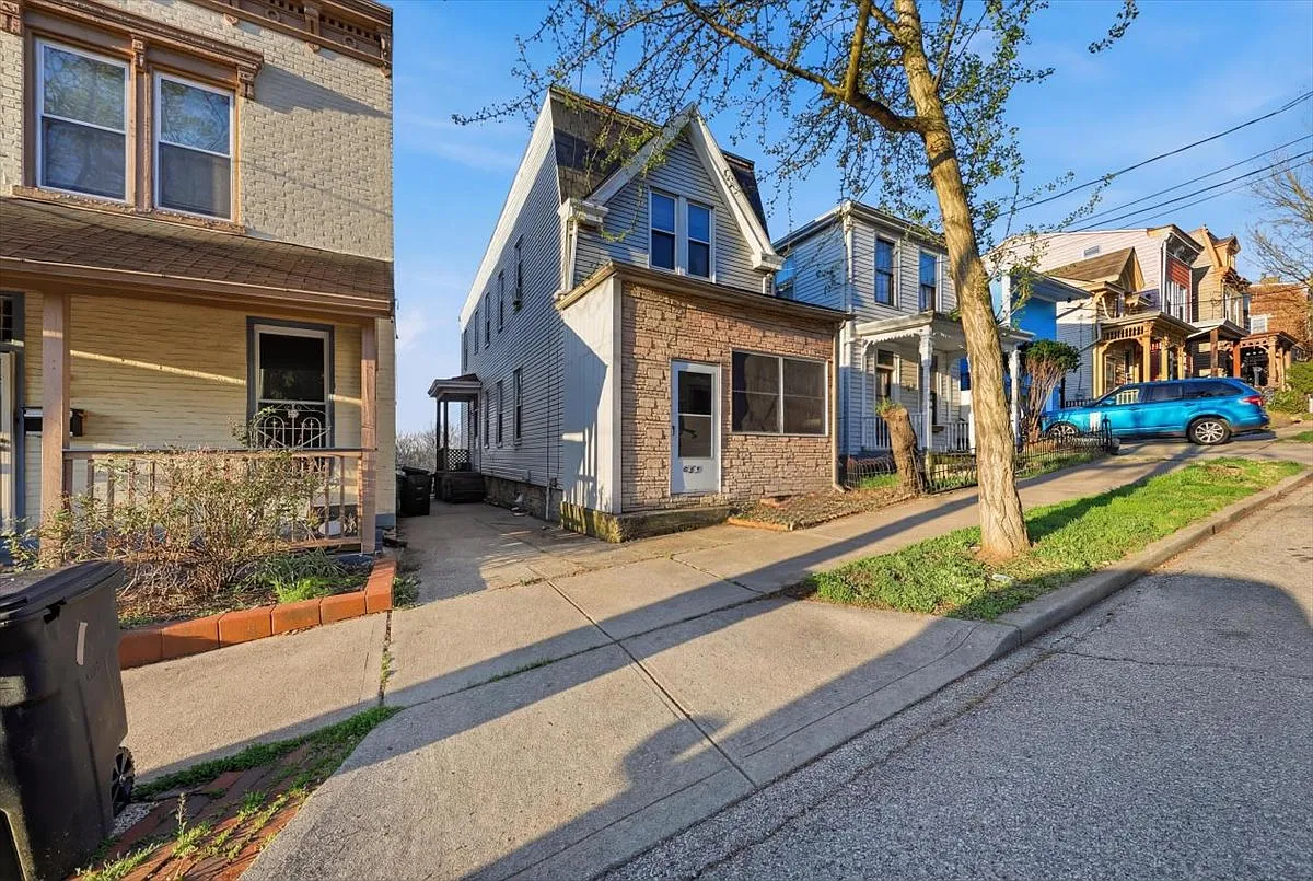 427 Warner St photo 1