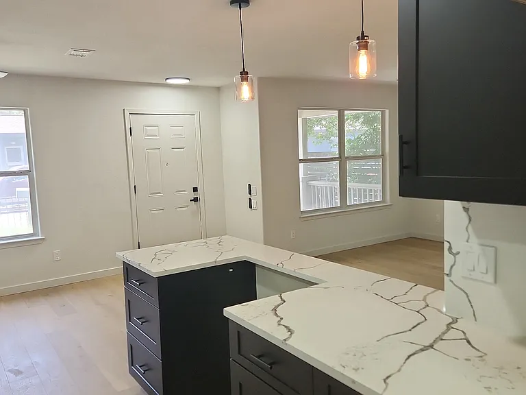 2410 Santa Rita St — Photo 6