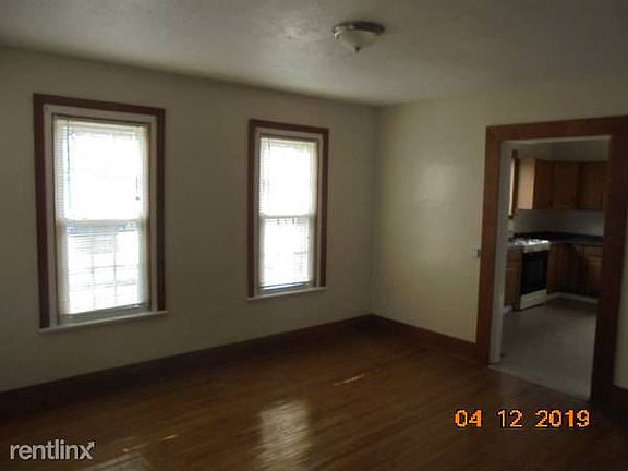 00b0b_6xBUSn81Uma_600x450