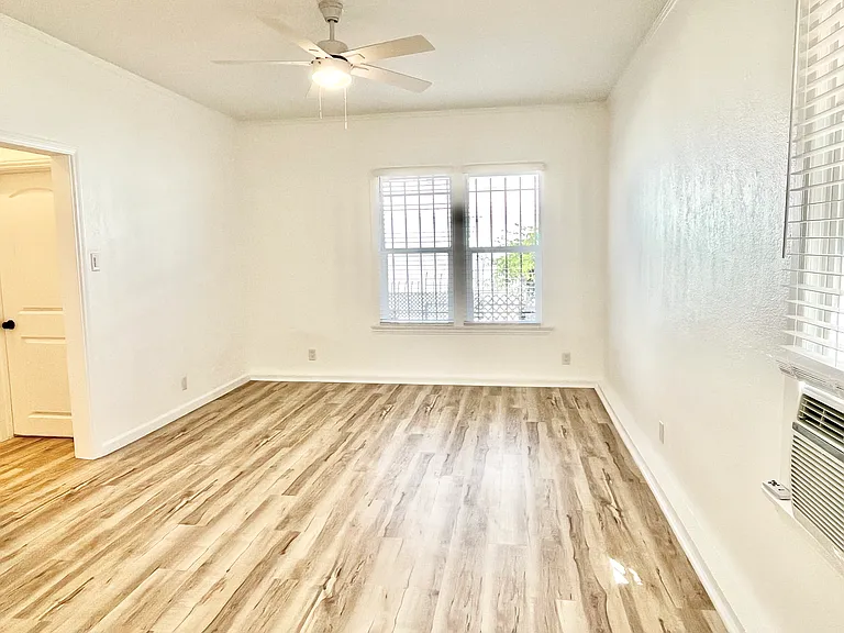 1184 N Madison Ave #107 — Photo 5