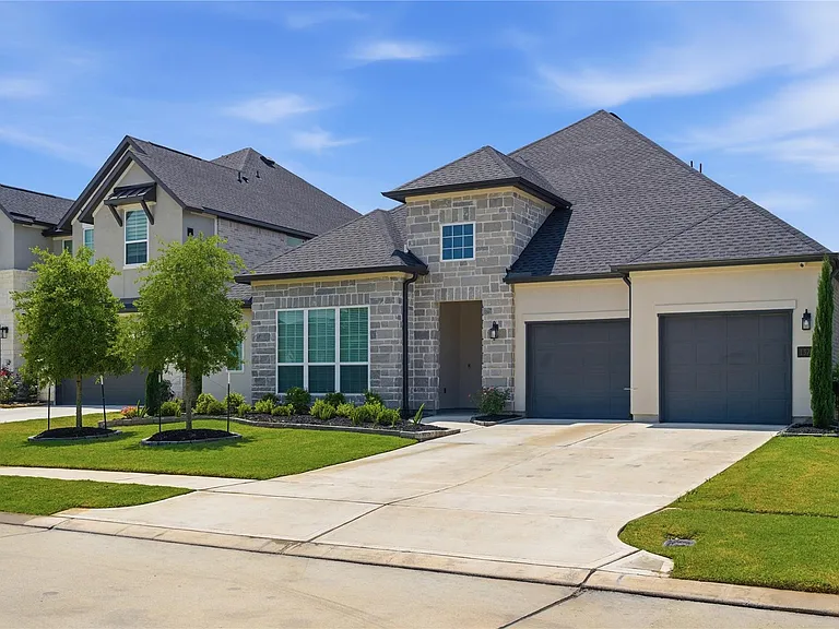 13715 Aventino Pointe Dr — Photo 4