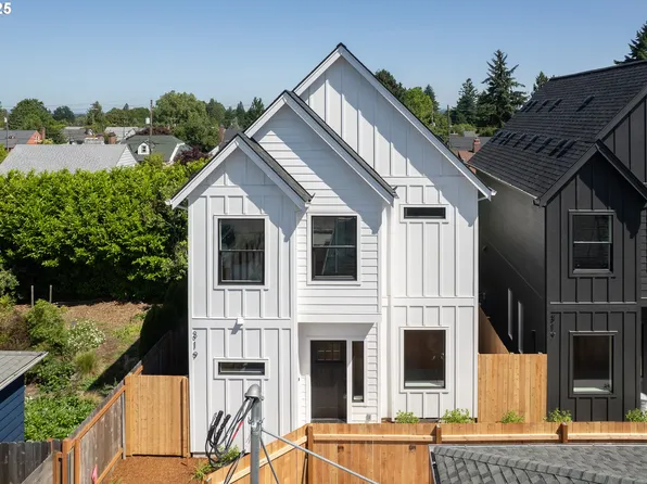 319 N Holland St, Portland, OR 97217