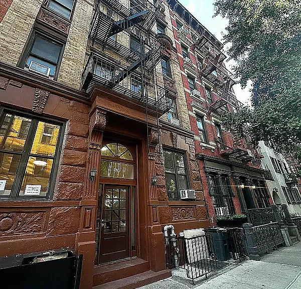 97 Perry St #7 — Photo 1