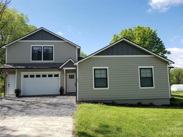 204 Mountain Spring Ln, Canton, NC 28716