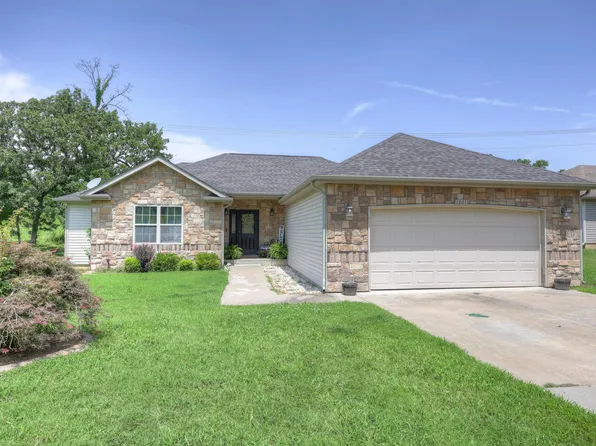 1201 E 42nd Street, Joplin, MO 64804