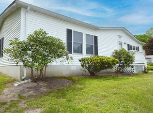 6 Canterbury Ln #6, Rockland, MA 02370