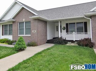 300 12th Ave SW, Mount Vernon, IA 52314