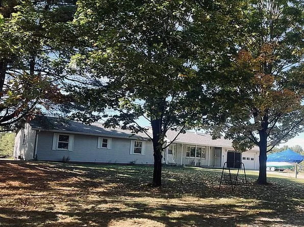 570 Forest Rd, Oscoda, MI 48750