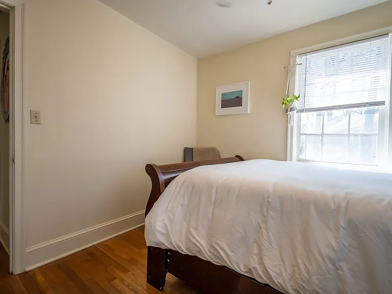 118 University Dr — Photo 26