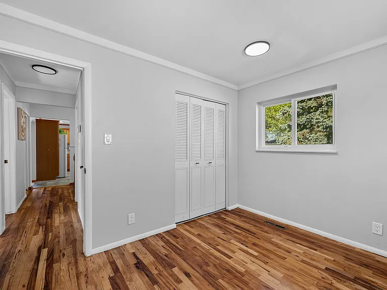2268 Serra Dr — Photo 11