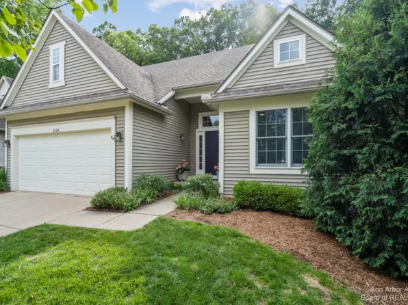 3125 Earlmoore Ln, Ann Arbor, MI 48105