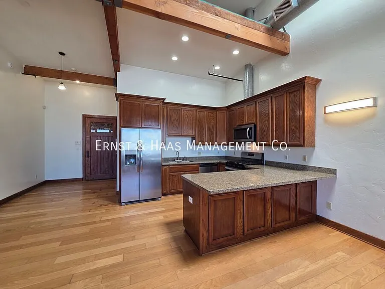 800 S Pacific Ave #201 — Photo 9