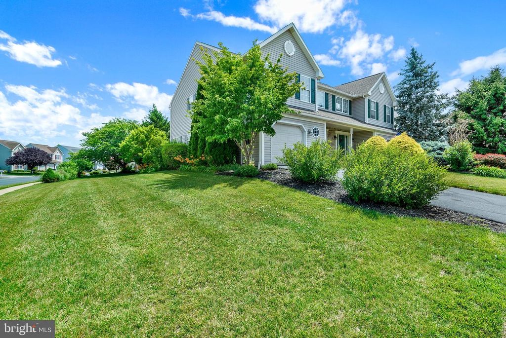 1 Ontario Dr, Sinking Spring, PA - View 2