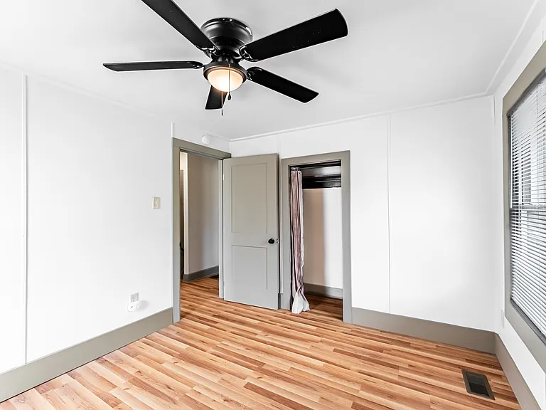 212 Dewey St — Photo 14