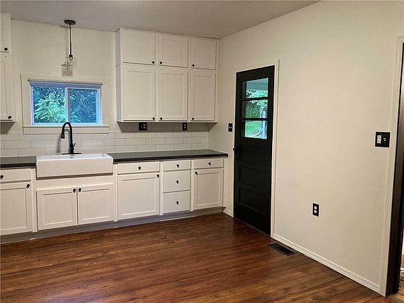 3rd image of 2901 Renosky Rd
