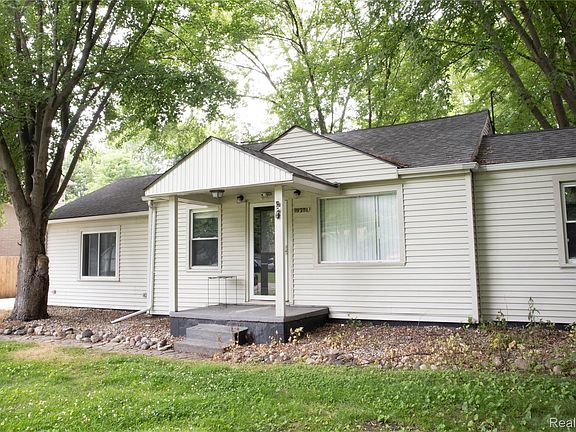 2nd image of 39751 Sylvia St