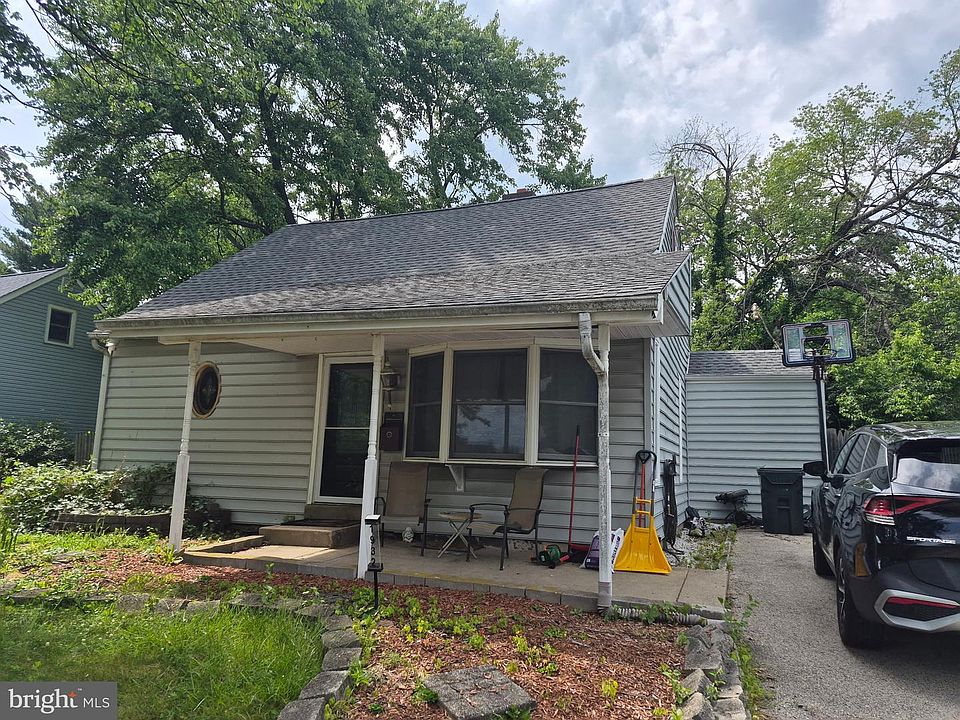 2nd image of 1932 Preston Ave