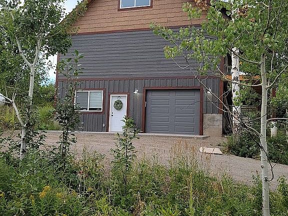 2nd image of 1699 E Aspen Heights Dr