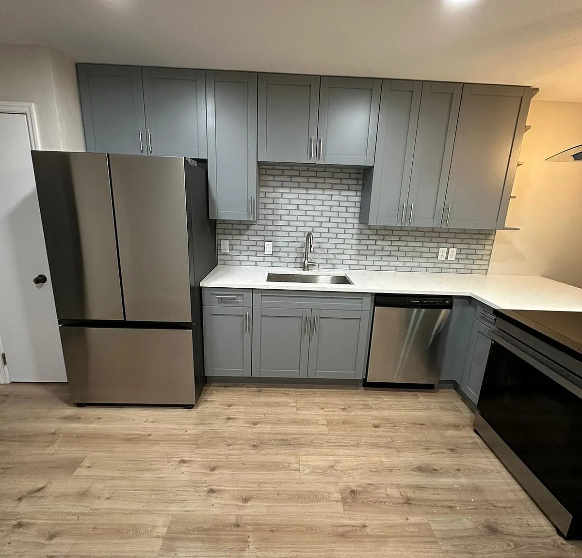 1030 SW Rossborough Ct — Photo 4