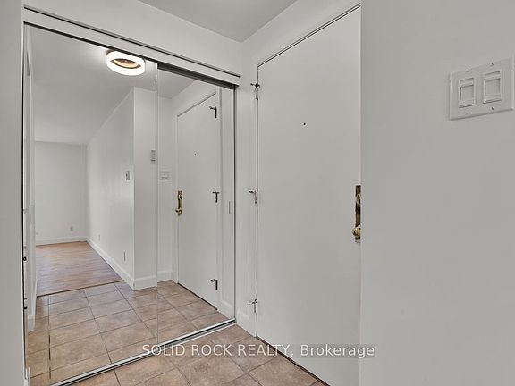 2nd image of 896 Elmsmere Rd #7