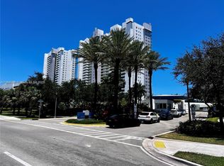 15051 Royal Oaks Ln APT 2301, North Miami, FL 33181