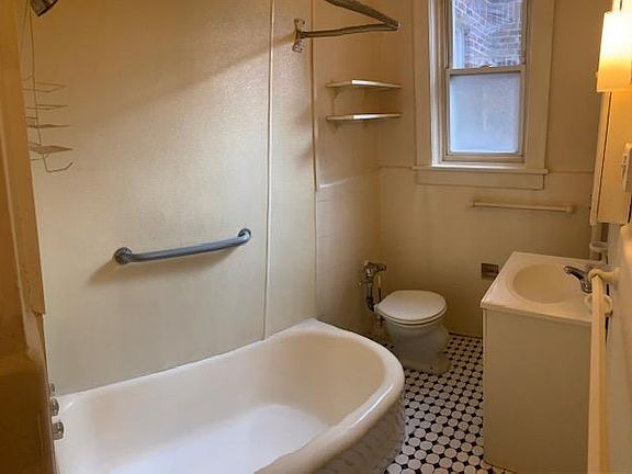 5th image of 775 Myrtle Ave #C1