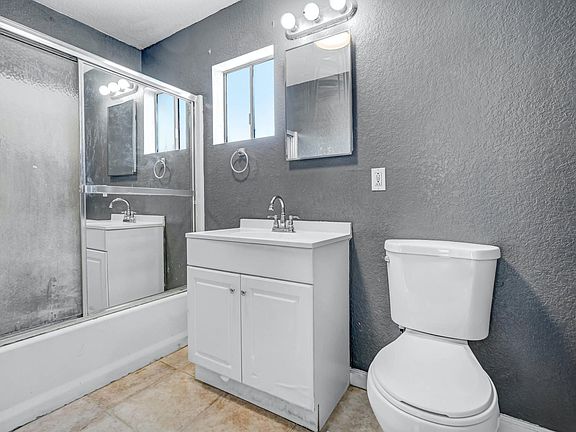 5th image of 22035 Vivienda Ave