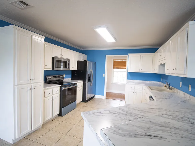 1008 Houndsbark Ct — Photo 9